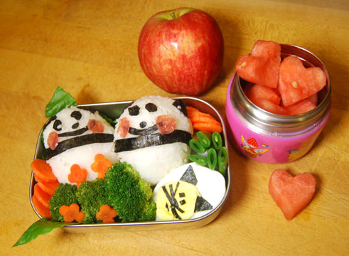 Day 4 of Healthy Litterless Lunches: Rice Pandas with Egg Friend Day 4 of Healthy Litterless Lunches: Rice Pandas with Egg Friend